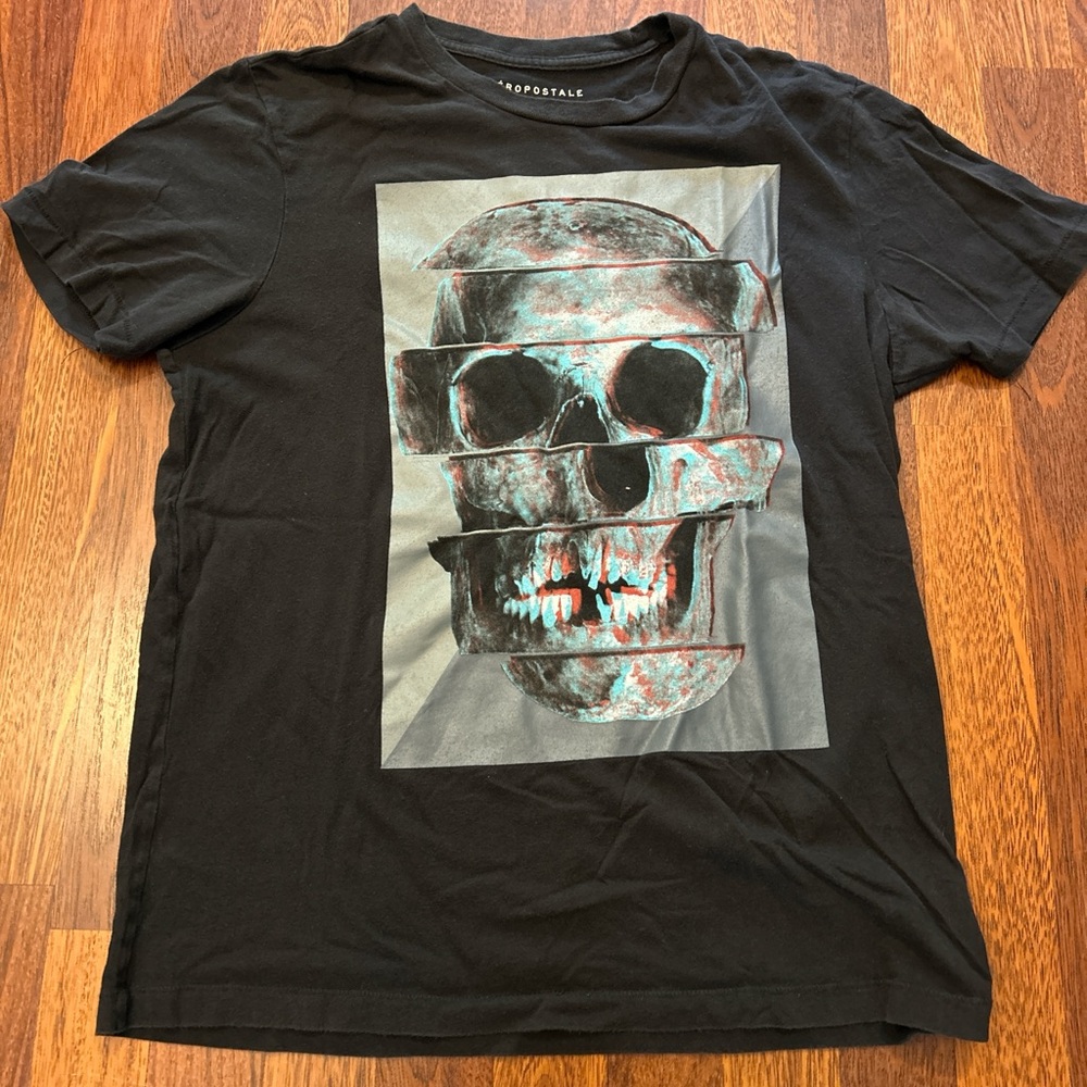 Aeropostale Skull Graphic Goth Black Tshirt Size Medium